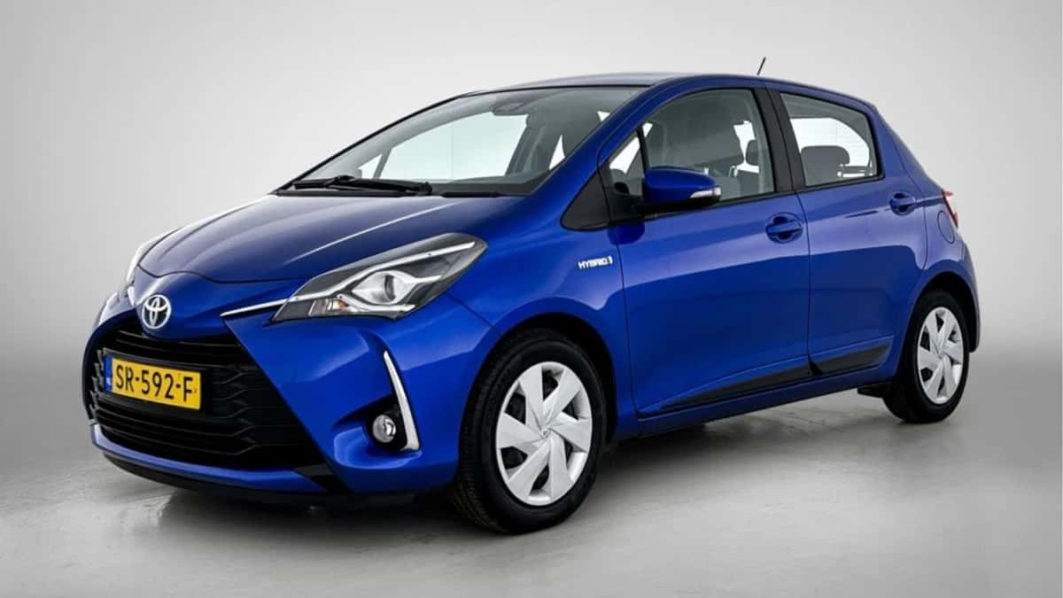 Toyota Yaris (2017) — foto 1