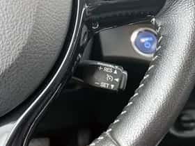 Toyota Yaris (2017) thumbnail 14