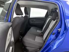 Toyota Yaris (2017) thumbnail 16
