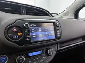 Toyota Yaris (2017) thumbnail 7