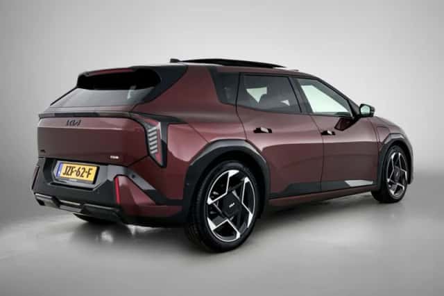 Kia EV4 (2026) thumbnail 2