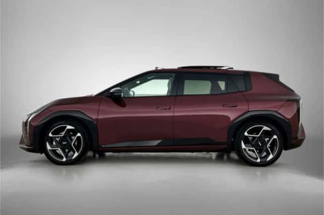 Kia EV4 (2026) thumbnail 3