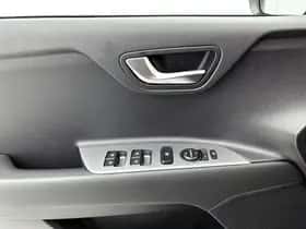 Kia Stonic (2025) thumbnail 31