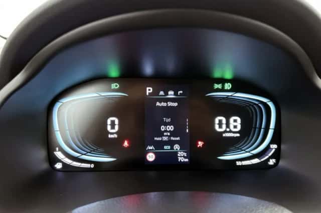 Kia Stonic (2025) thumbnail 6