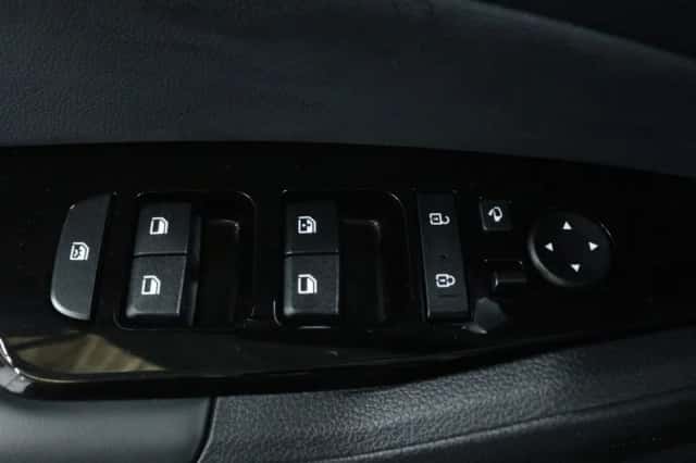 Kia Sportage (2025) thumbnail 5