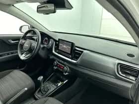 Kia Stonic (2023) thumbnail 6