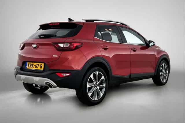 Kia Stonic (2019) thumbnail 2