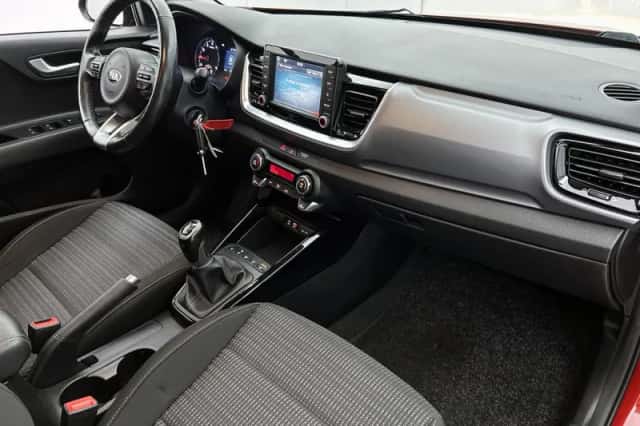 Kia Stonic (2019) thumbnail 6