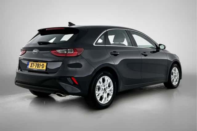 Kia Ceed (2019) thumbnail 2