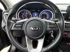 Kia Ceed (2019) thumbnail 17