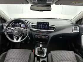 Kia Ceed (2019) thumbnail 4