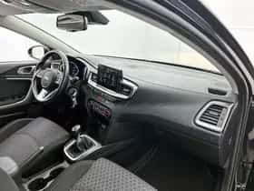 Kia Ceed (2019) thumbnail 6