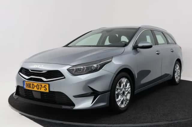 Kia Ceed_Sportswagon (2025) thumbnail 1