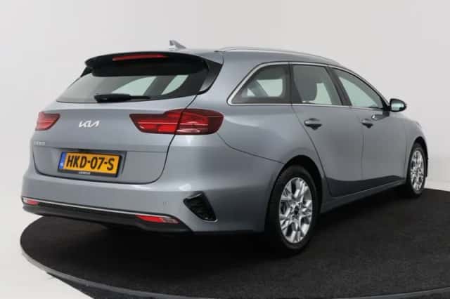 Kia Ceed_Sportswagon (2025) thumbnail 2