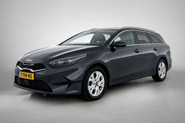 Kia Ceed_Sportswagon (2023) thumbnail 1