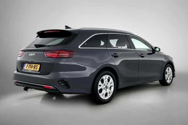 Kia Ceed_Sportswagon (2023) thumbnail 2