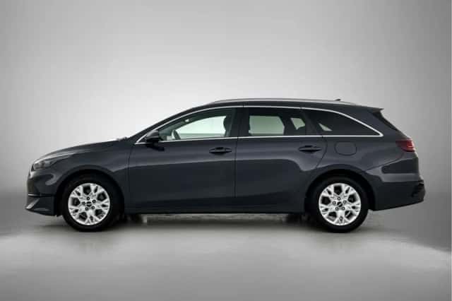 Kia Ceed_Sportswagon (2023) thumbnail 3