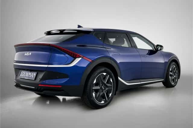 Kia EV6 (2025) thumbnail 2