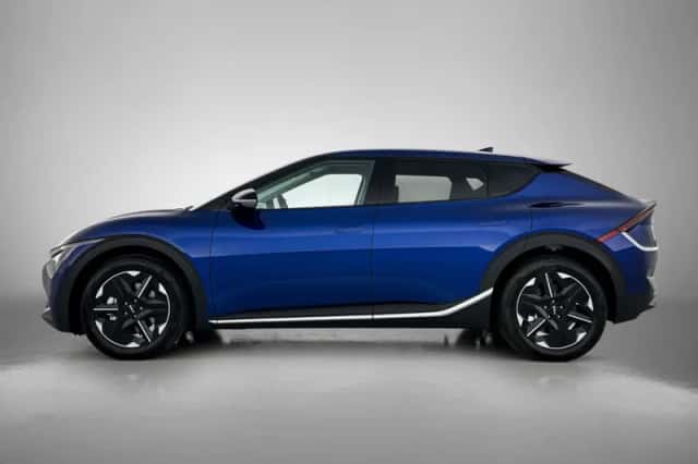 Kia EV6 (2025) thumbnail 3