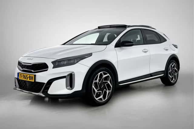 Kia XCeed (2023) thumbnail 1