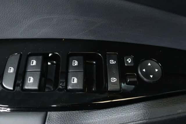 Kia Sportage (2025) thumbnail 4