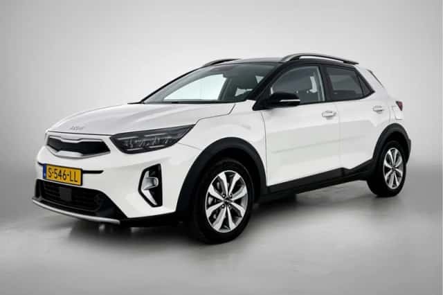 Kia Stonic (2023) thumbnail 1