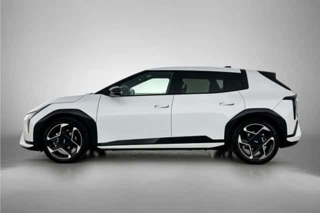 Kia EV4 (2026) thumbnail 3