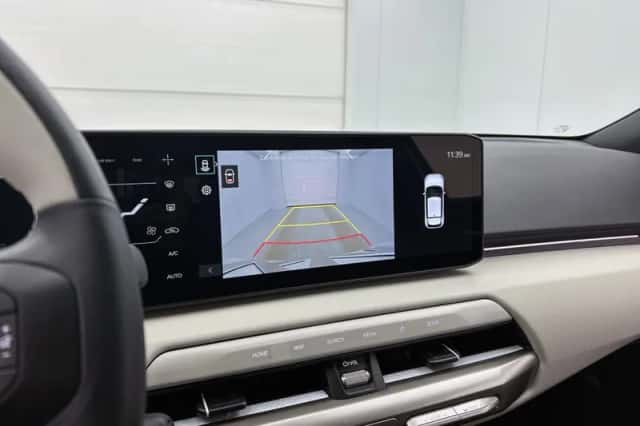 Kia EV4 (2026) thumbnail 5