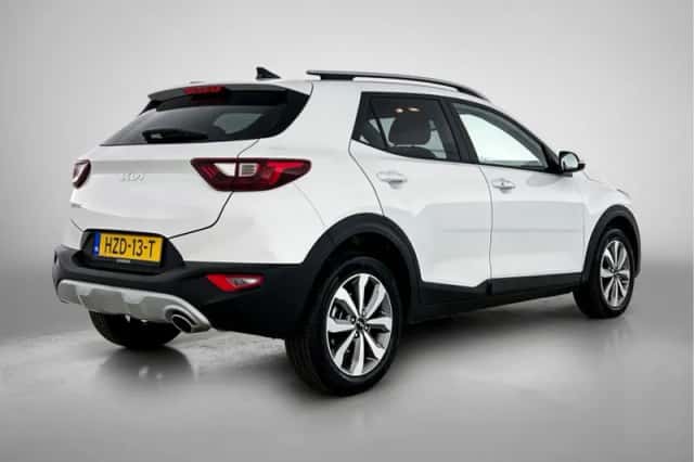 Kia Stonic (2025) thumbnail 3