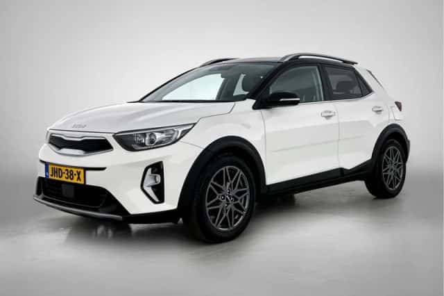Kia Stonic (2022) thumbnail 1