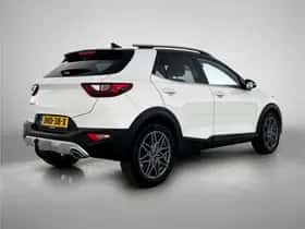 Kia Stonic (2022) thumbnail 2