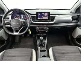 Kia Stonic (2022) thumbnail 4