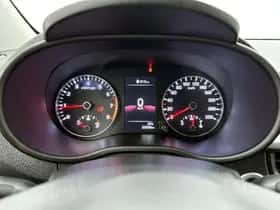 Kia Picanto (2024) thumbnail 6