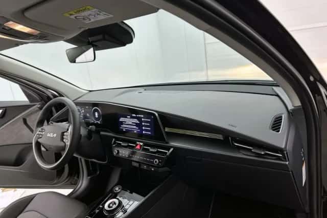 Kia Niro (2025) thumbnail 6