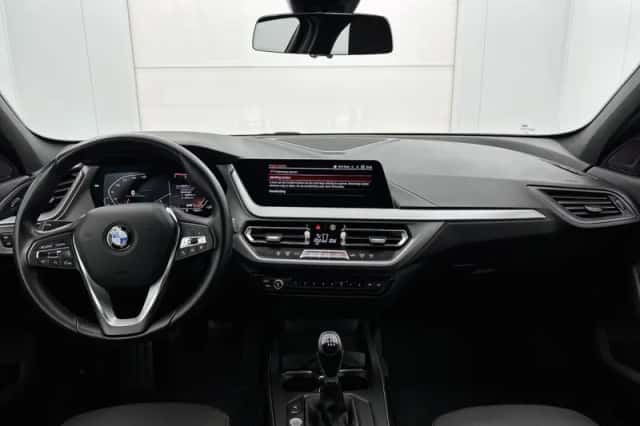 BMW 1_Serie (2020) thumbnail 4