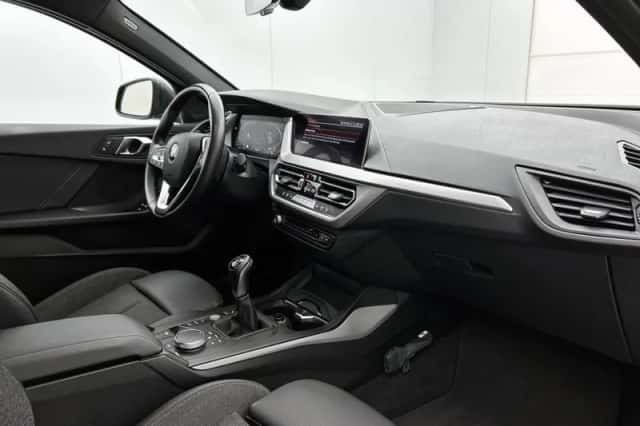 BMW 1_Serie (2020) thumbnail 6