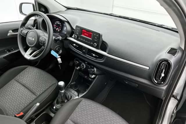 Kia Picanto (2024) thumbnail 6