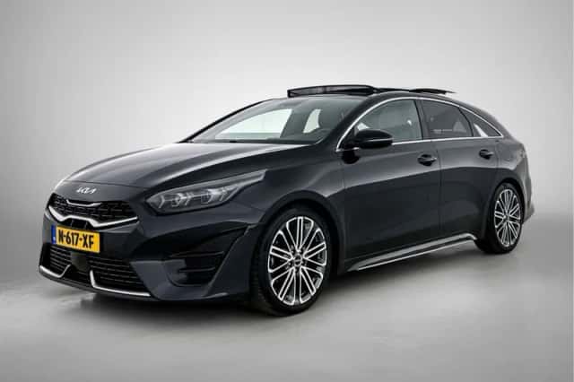 Kia Proceed (2022) thumbnail 1