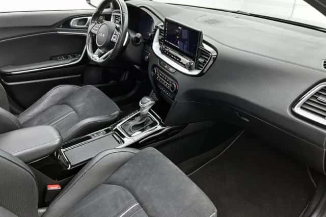 Kia Proceed (2022) thumbnail 6