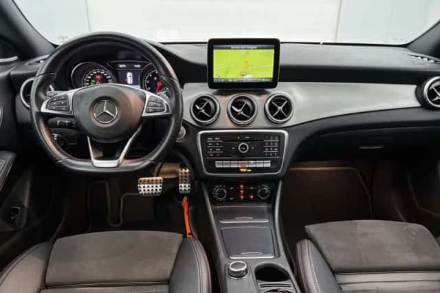 Mercedes-Benz CLA-Klasse (2018) thumbnail 4
