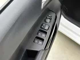 Kia Picanto (2024) thumbnail 21