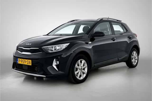Kia Stonic (2022) thumbnail 1