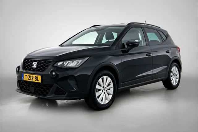 SEAT Arona (2023) thumbnail 1