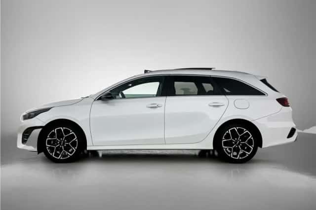 Kia Ceed_Sportswagon (2024) thumbnail 3