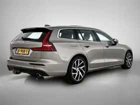 Volvo V60 (2018) thumbnail 2