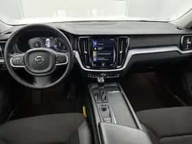 Volvo V60 (2018) thumbnail 5