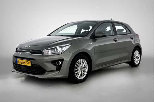 Kia Rio (2021) thumbnail 1