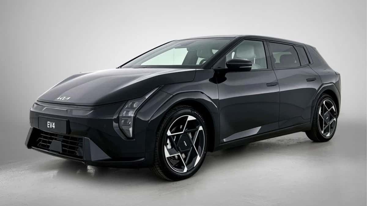 Kia EV4 (2026) — foto 1