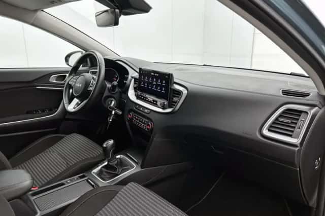Kia Ceed_Sportswagon (2023) thumbnail 6