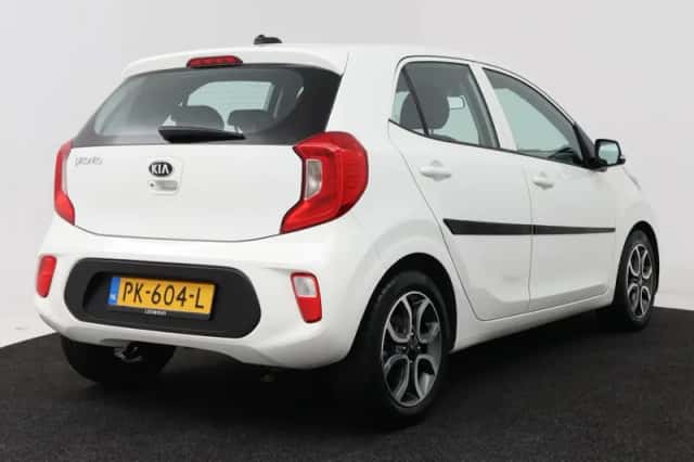 Kia Picanto (2017) thumbnail 2